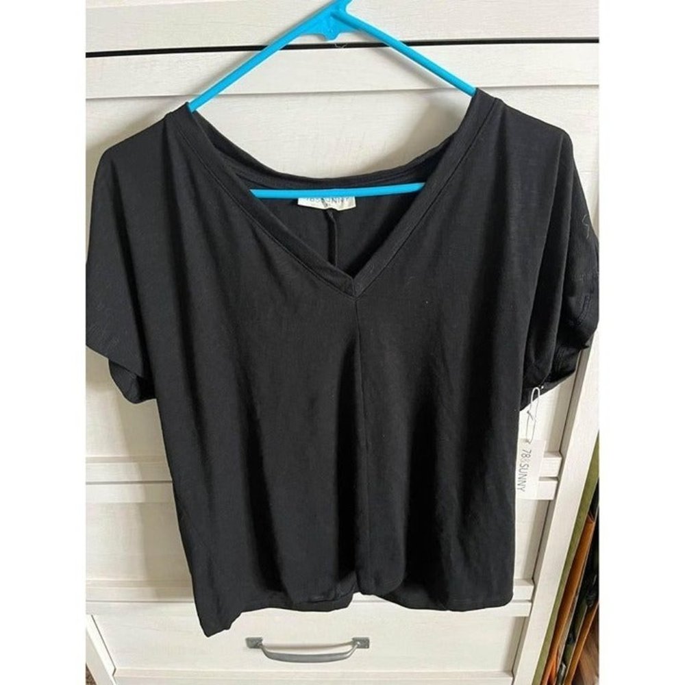 Top - Picture 2 of 2